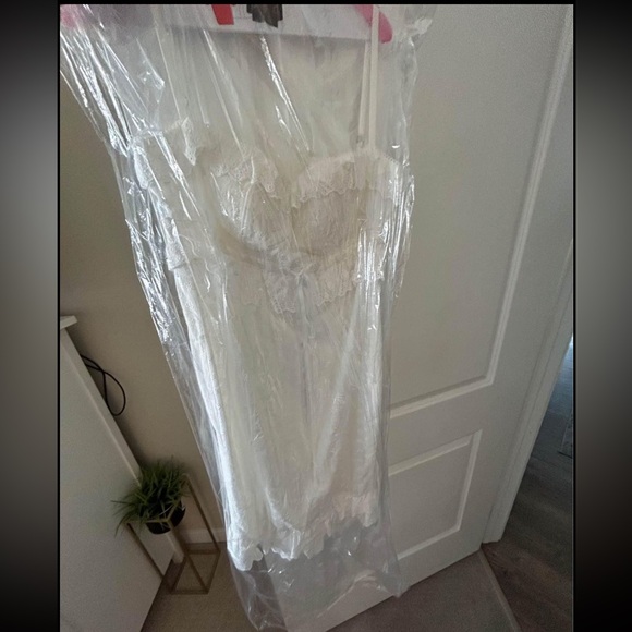 Midi lace corset dress - Picture 2 of 4